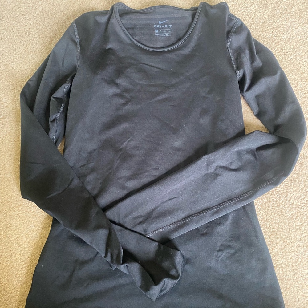 nike long sleeve under armor size xs